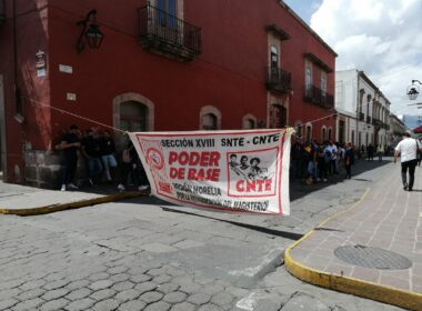 Poder de Base CNTE bloquea calles del Centro de Morelia