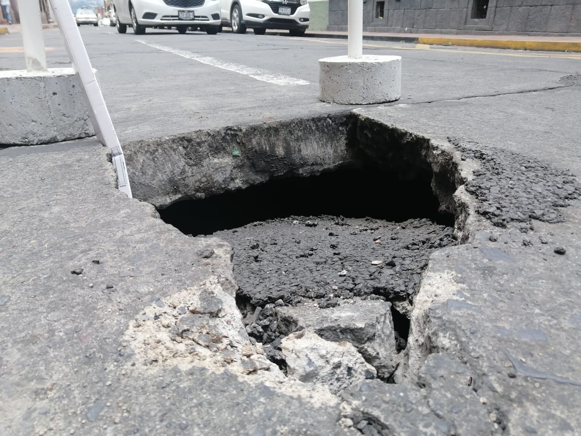 Reportan otro hundimiento, ahora en pleno Centro de Morelia