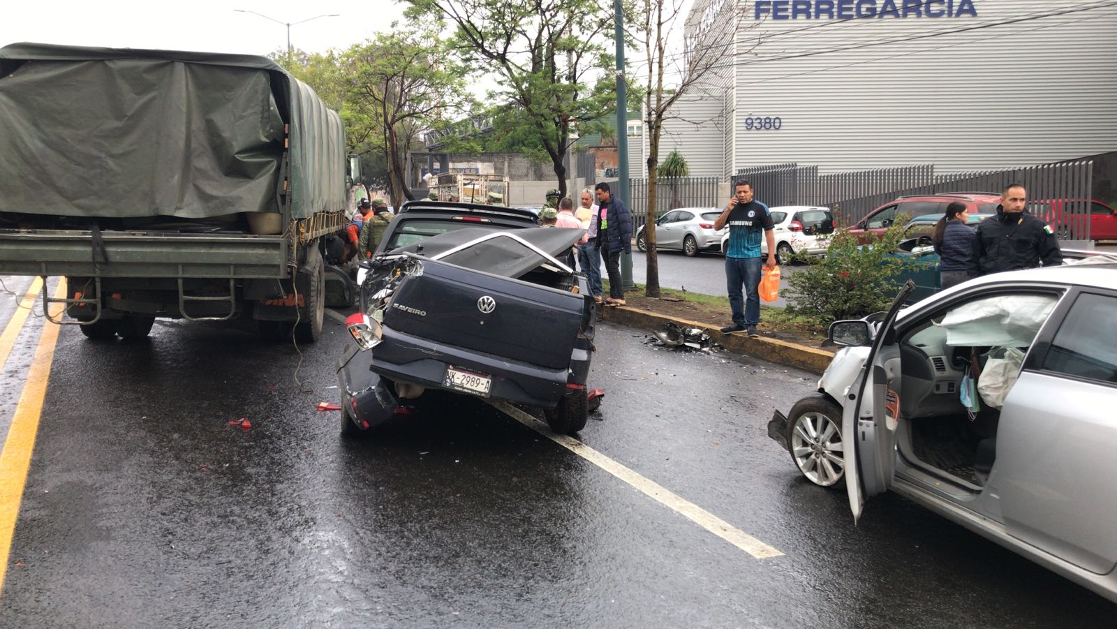 Unidad militar involucrada en choque; hay 2 heridos