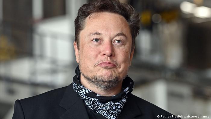 Elon Musk contrademanda a Twitter