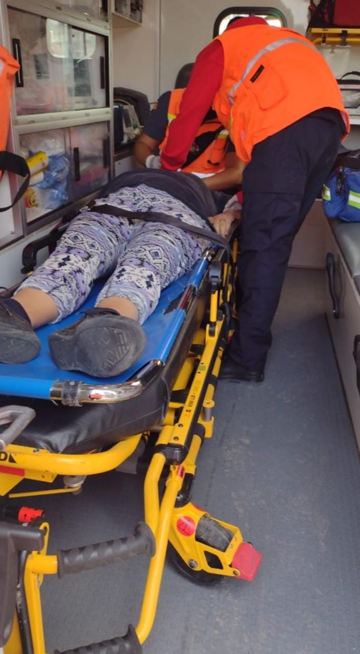 Balean a una mujer en un negocio de pollos en Uruetaro