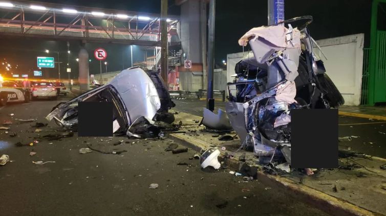 Automóvil se parte en dos; brutal accidente en CDMX