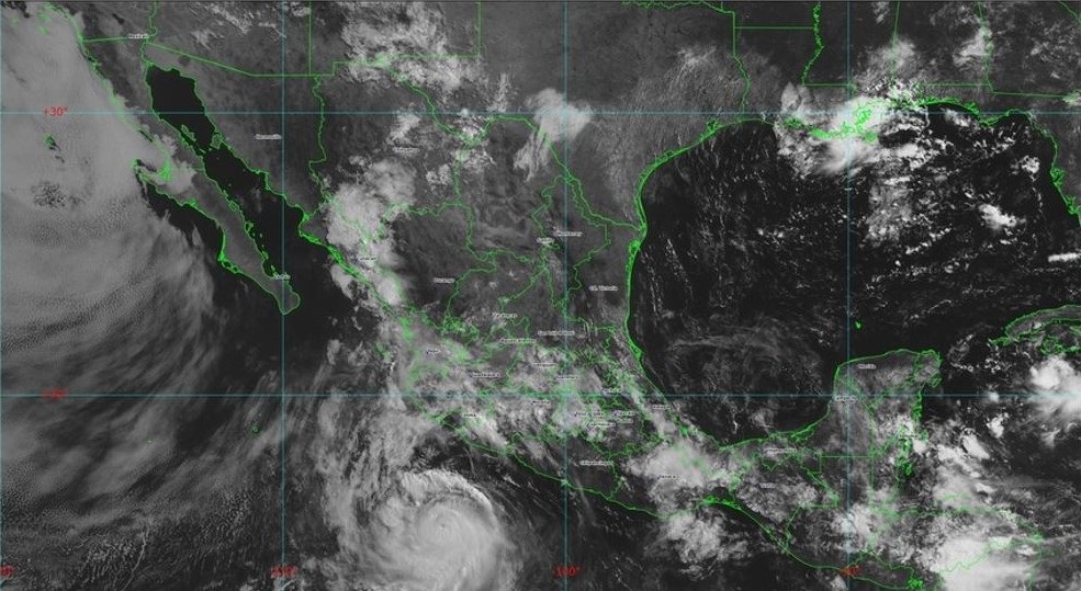 Huracán Bonnie se intensifica; ahora es categoría 3 y afectará a Michoacán