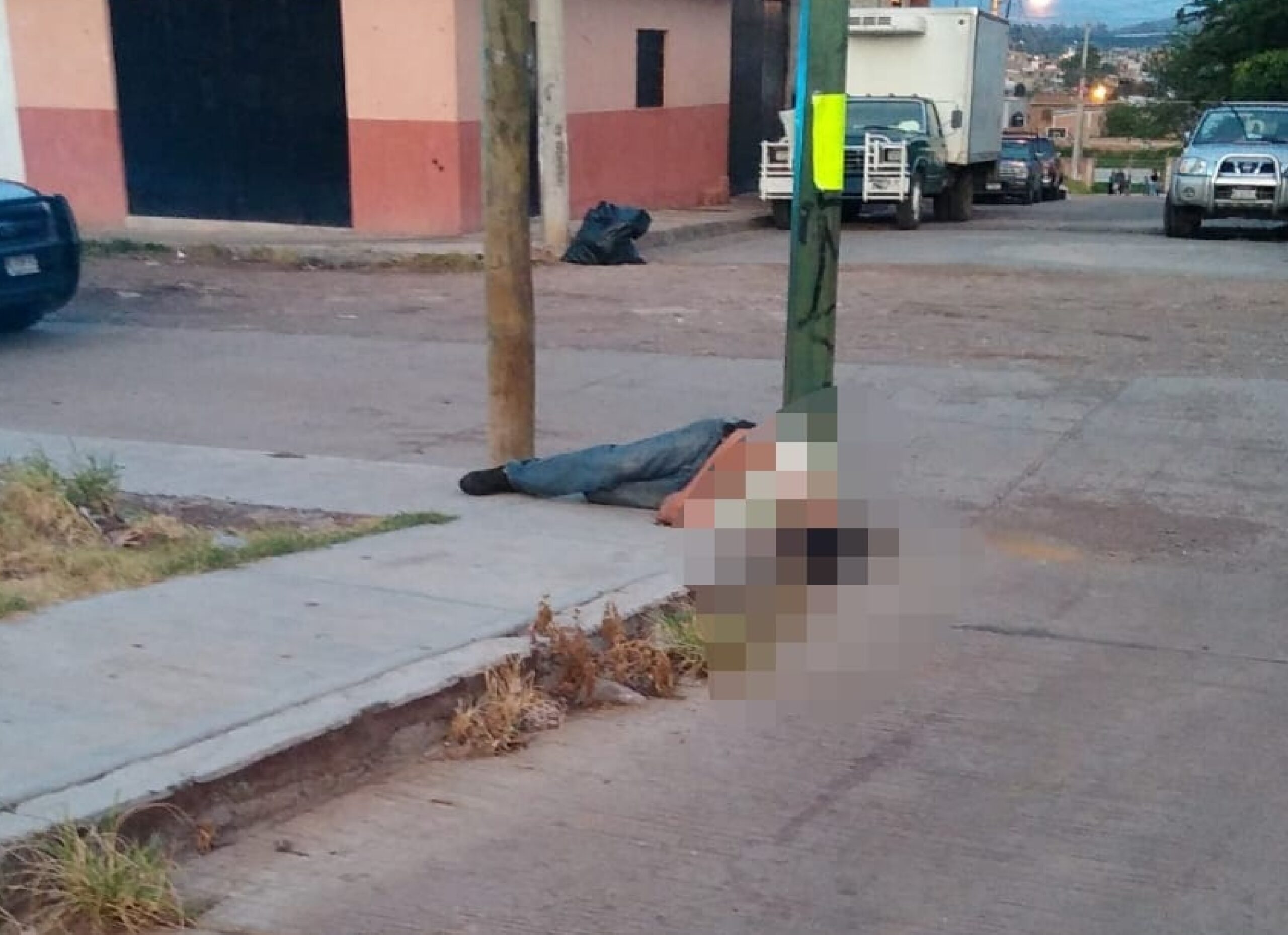 Joven es asesinado a balazos en Jacona