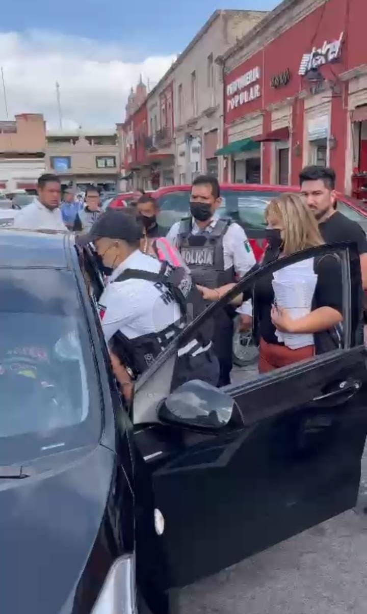 Policía de Morelia arma espectacular operativo contra conductor de Uber