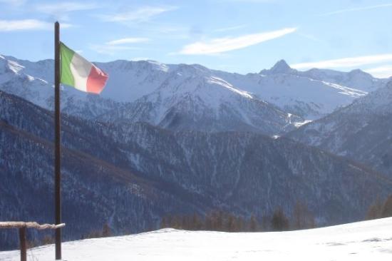 6 muertos y 8 heridos por desprendimiento de glaciar en Alpes de Italia