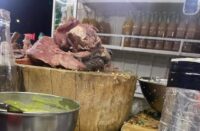 Polémica en redes por foto de presunta cabeza de perro en taquería