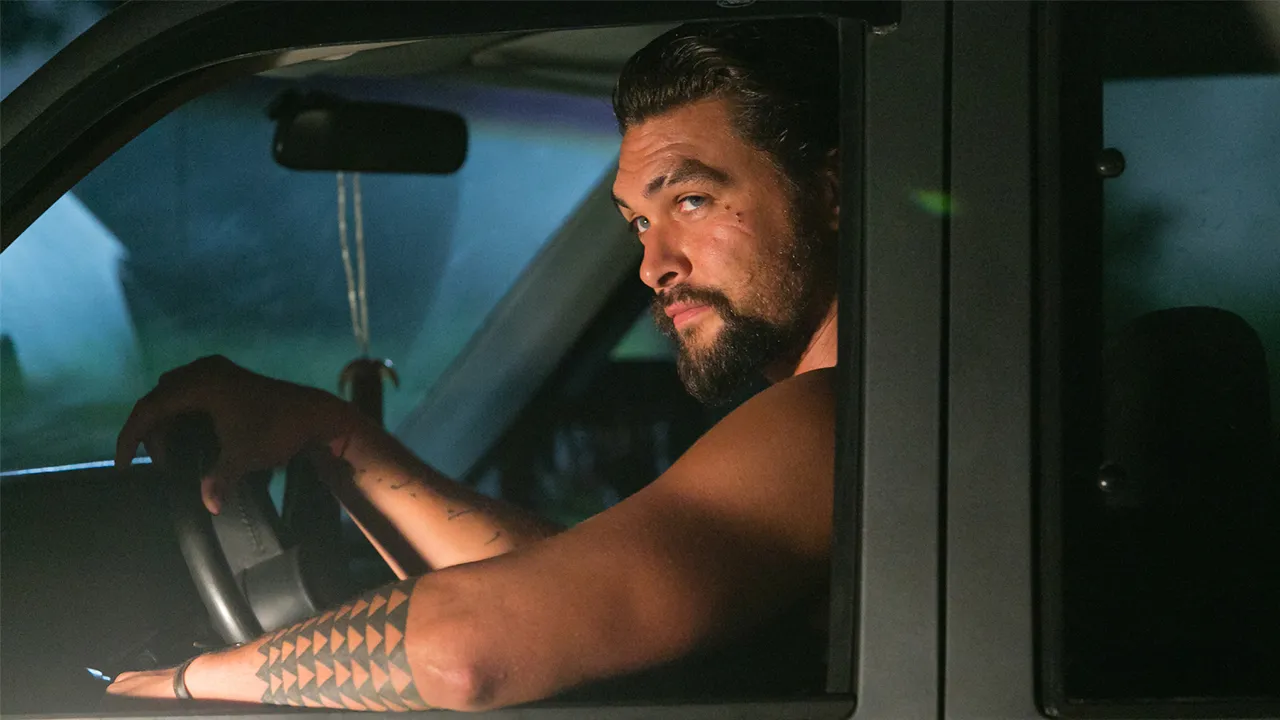 VIDEO: Sufre Jason Momoa aparatoso accidente automovilístico