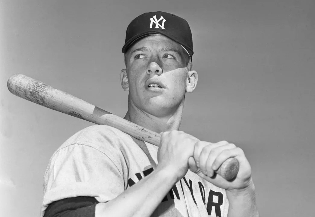 12.6 millones de dólares por tarjeta de Mickey Mantle