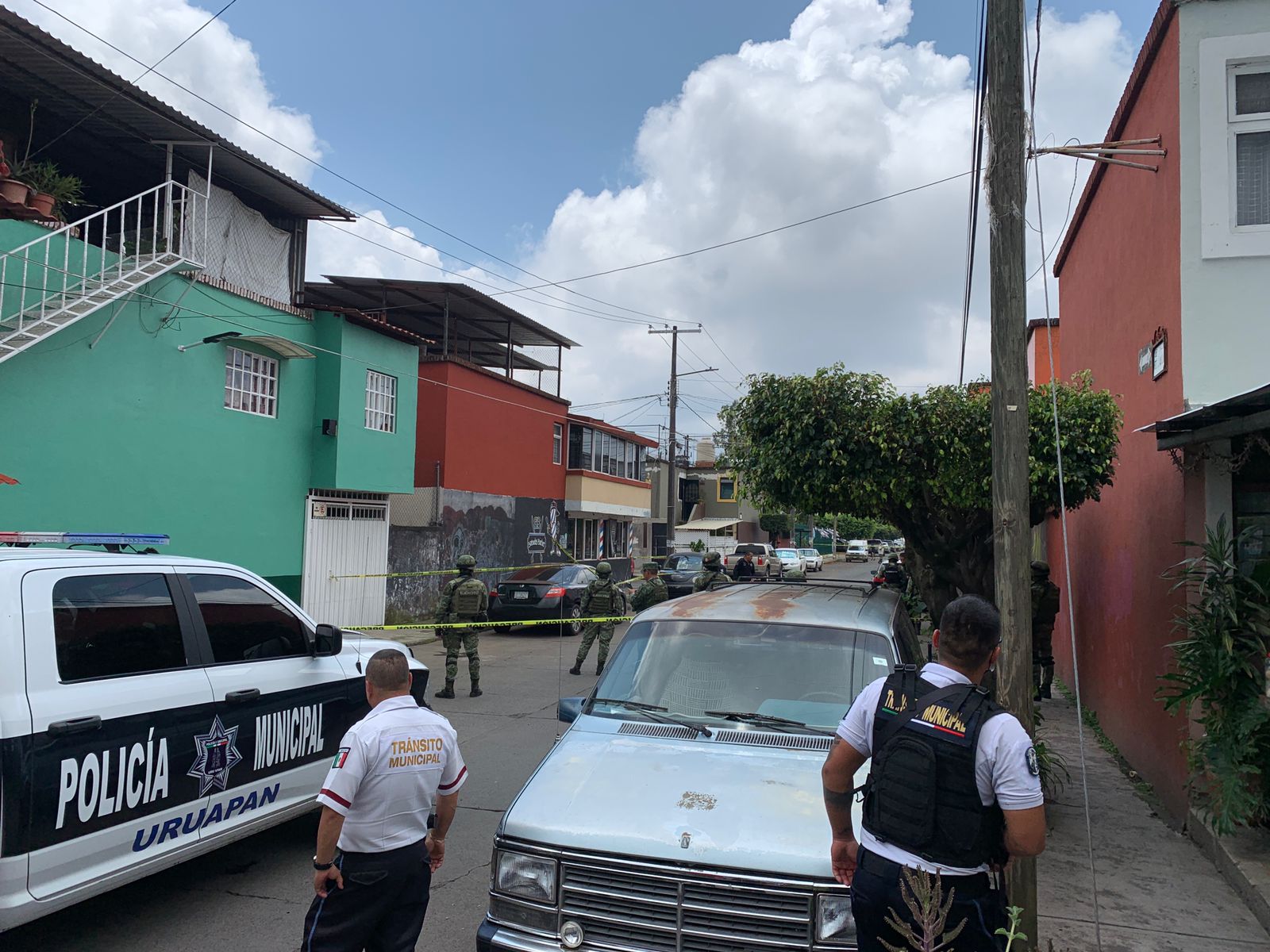 Ejecutan a balazos a un barbero en la colonia Constituyentes de Uruapan