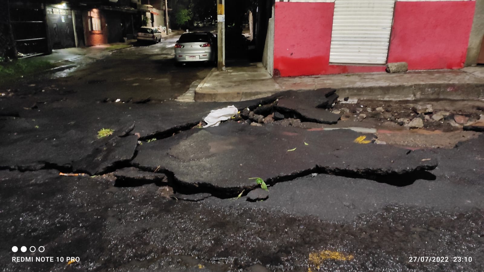 Niega Ayuntamiento restaurar calle con concreto hidráulico, por alto costo2