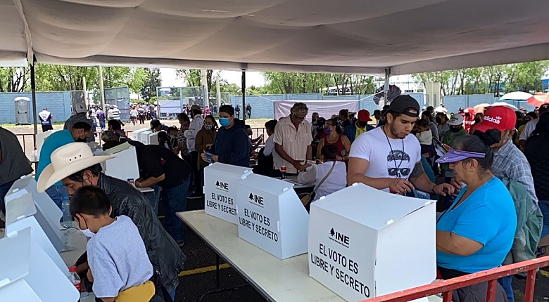 Pospone Morena congresos estatales por falta de resultados distritales