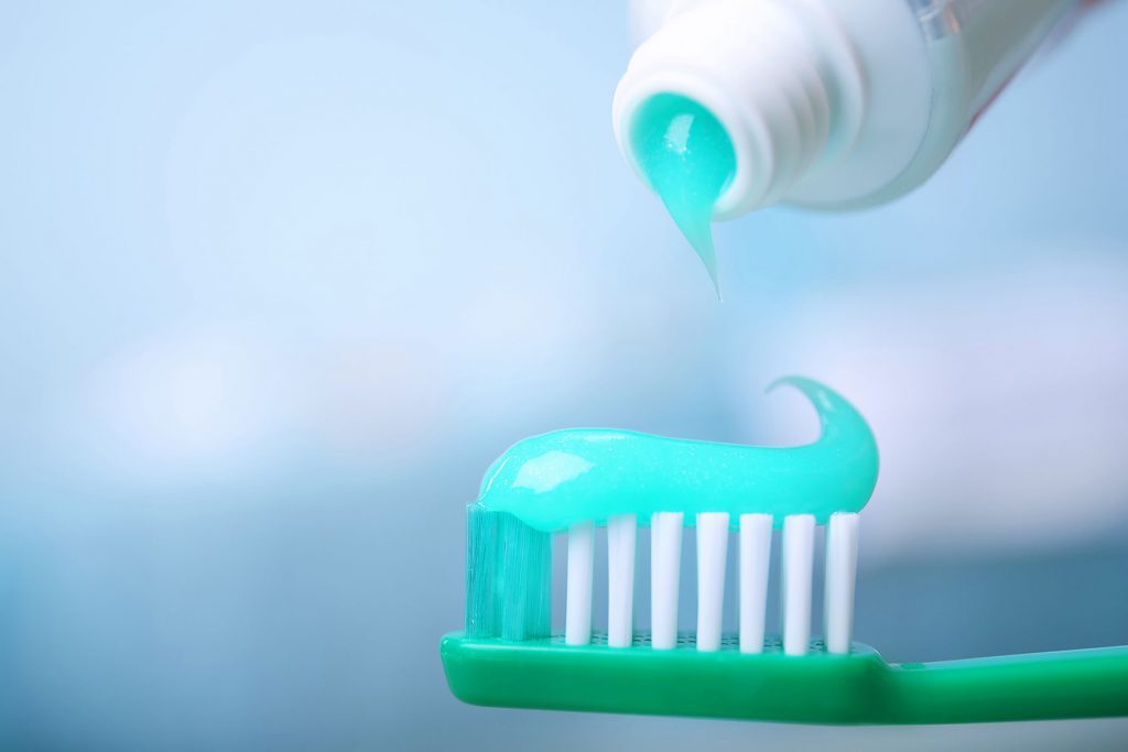 Sorpréndete, 5 usos con la pasta de dientes