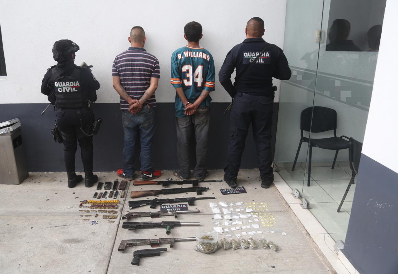 Guardia Civil detiene a dos en posesión de armas de fuego y cartuchos