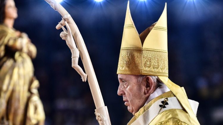Ucrania ‘está sufriendo una inmensa crueldad’, papa Francisco