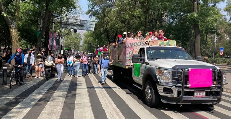 protestan familiares niños cáncer