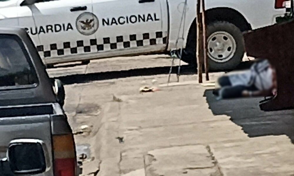 Acribillan a un taxista en su base de Uruapan