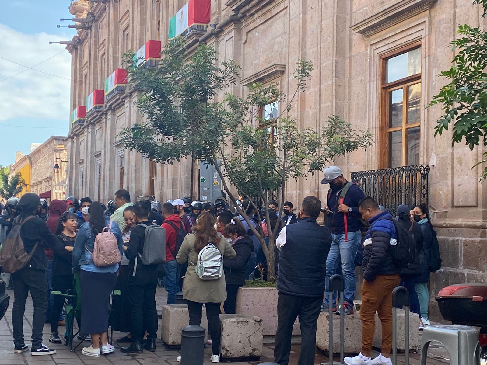 Amenazan con manifestación en informe de Bedolla