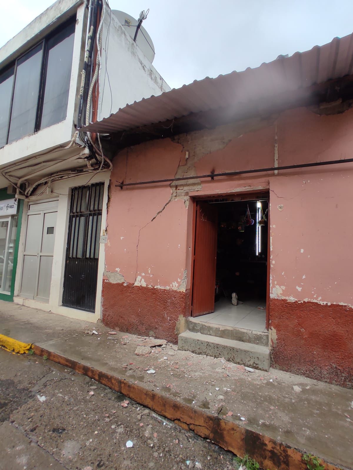 Atiende Gobierno de Michoacán afectaciones tras sismo en Coalcomán
