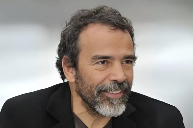 Un video de Damián Alcázar promocionando el programa Solidaridad de Carlos Salinas de Gortari vuelve a viralizarse, desatando críticas y debate sobre sus posturas políticas en redes sociales