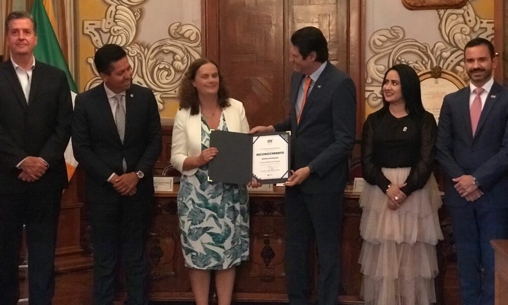 Embajadora irlandesa se solidariza con afectados del sismo
