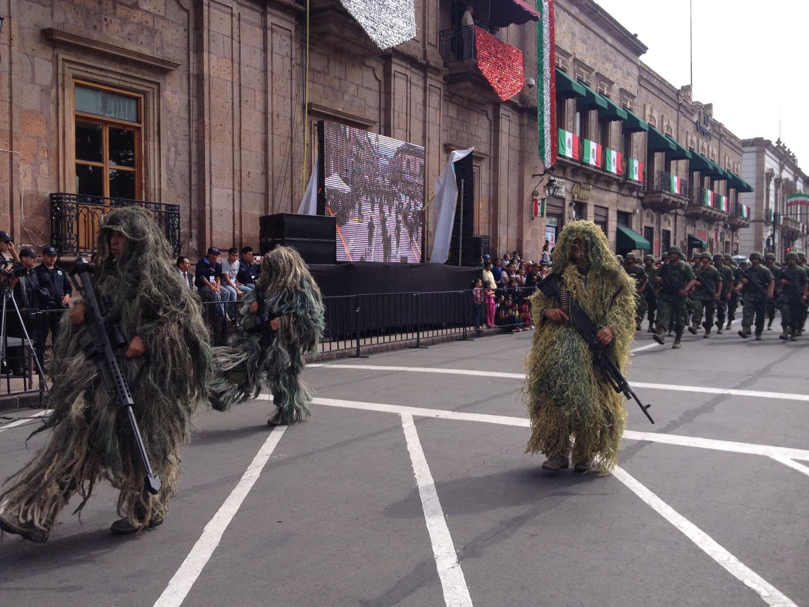 Gestiona Sedena aviones militares para 30 de septiembre en Morelia