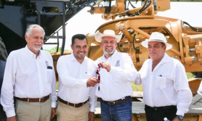 Entrega Bedolla maquinaria a municipios afectados por sismos