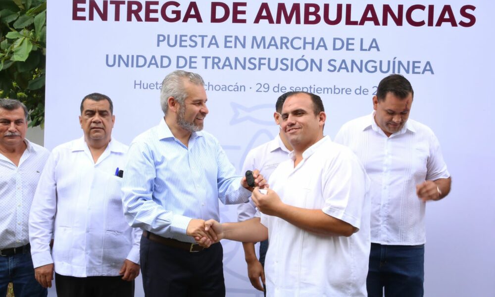 Rehabilitación de carreteras, prioridad para el Gobierno: Bedolla