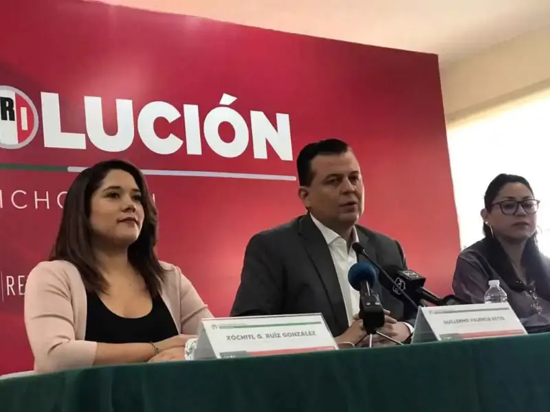 Alcaldes del PRI en Michoacán, continúan bajo la amenaza del crimen organizado, reveló el dirigente estatal Guillermo Valencia
