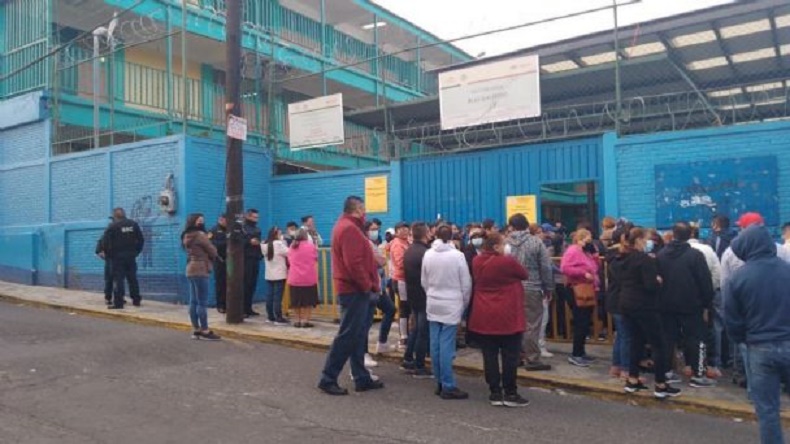 Alumno apuñala a compañero en una secundaria