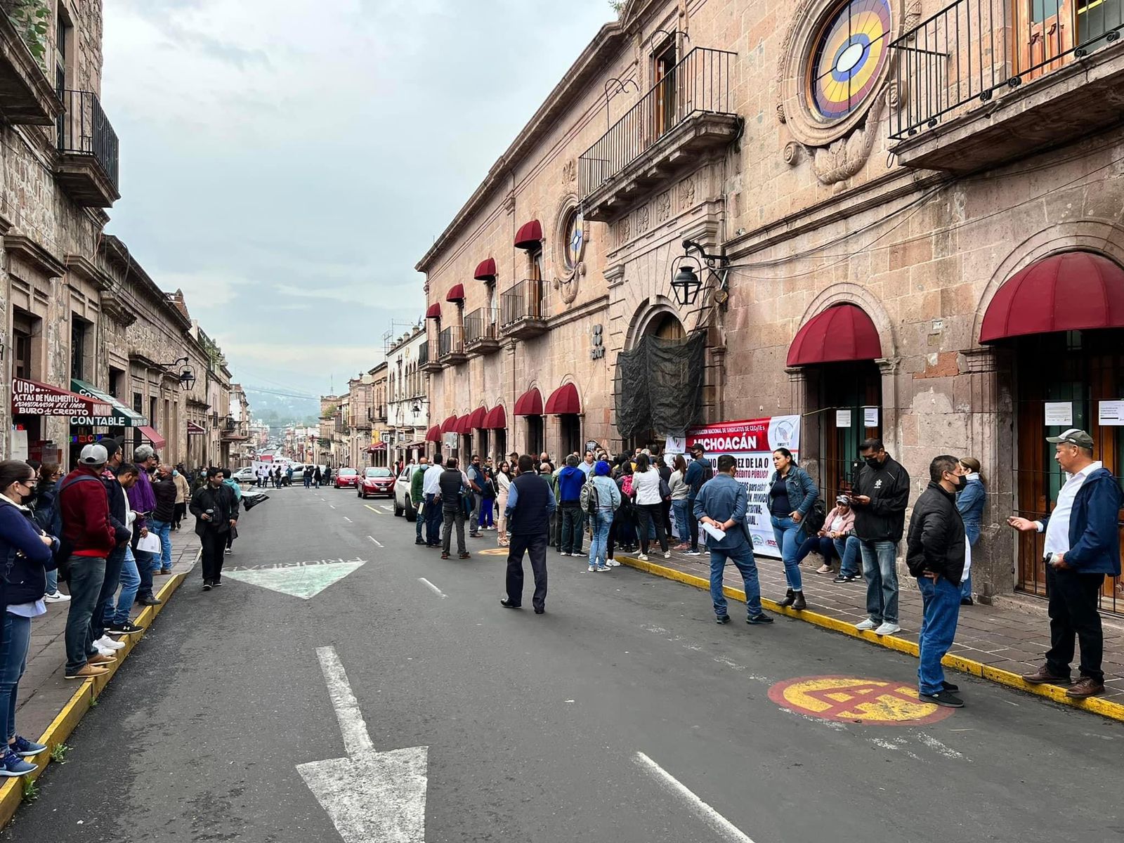 Bloqueado Centro de Morelia por la carera Panamericana y maestros