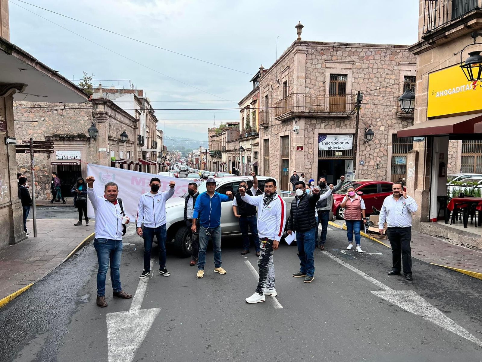 Bloqueado Centro de Morelia por la carera Panamericana y maestros