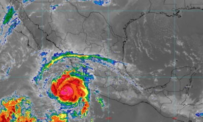 Jalisco y Colima esperan impacto de huracán Roslyn