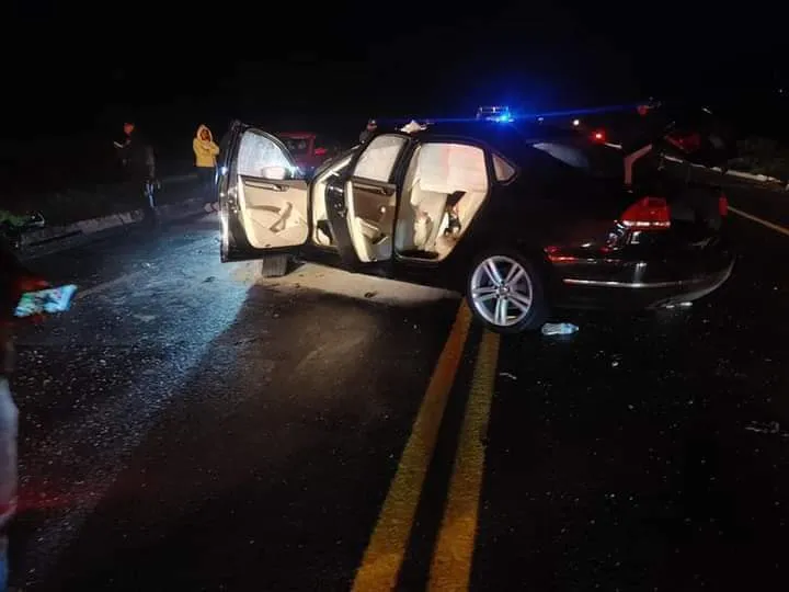 Choque automovilístico deja dos muertos y cinco lesionados