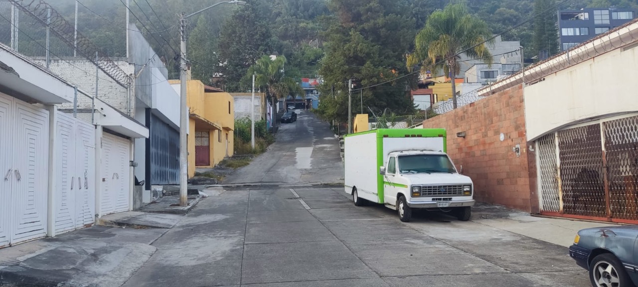 Cobran agua a vecinos de Bosques Camelinas pero sin que llega el servicio