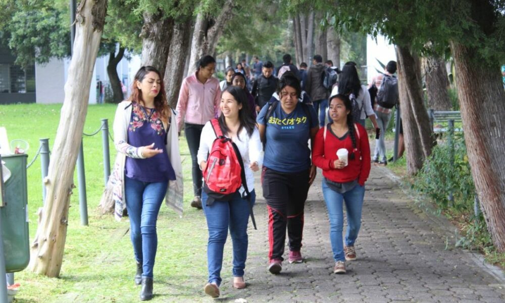 Exigen a autoridades federales no desparecer materias de Filosofía