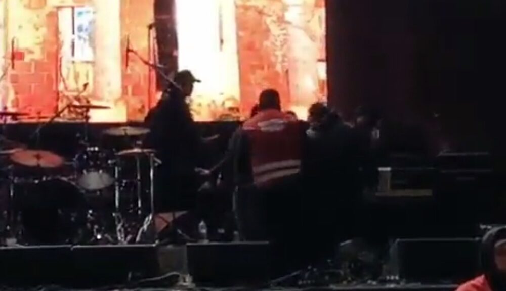 Molotov se agarra a golpes con banda chilena "Los Miserables"