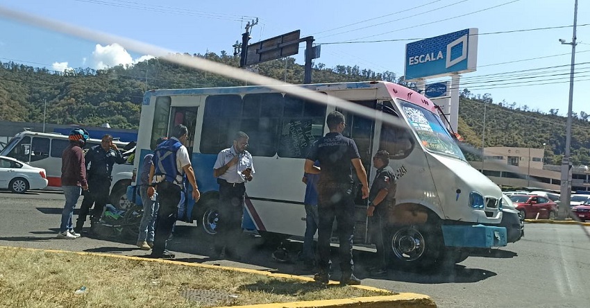 Motociclista lesionado camión