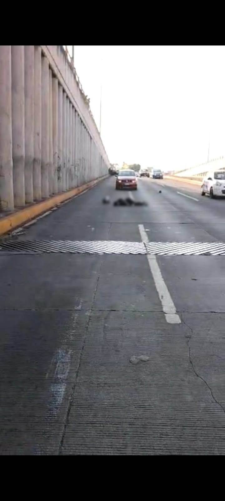 Motociclista muere al derrapar en el periférico norte de Morelia