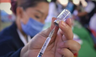 Niegan que Pfizer comercializara vacuna anticovid sin pruebas