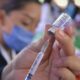 Niegan que Pfizer comercializara vacuna anticovid sin pruebas