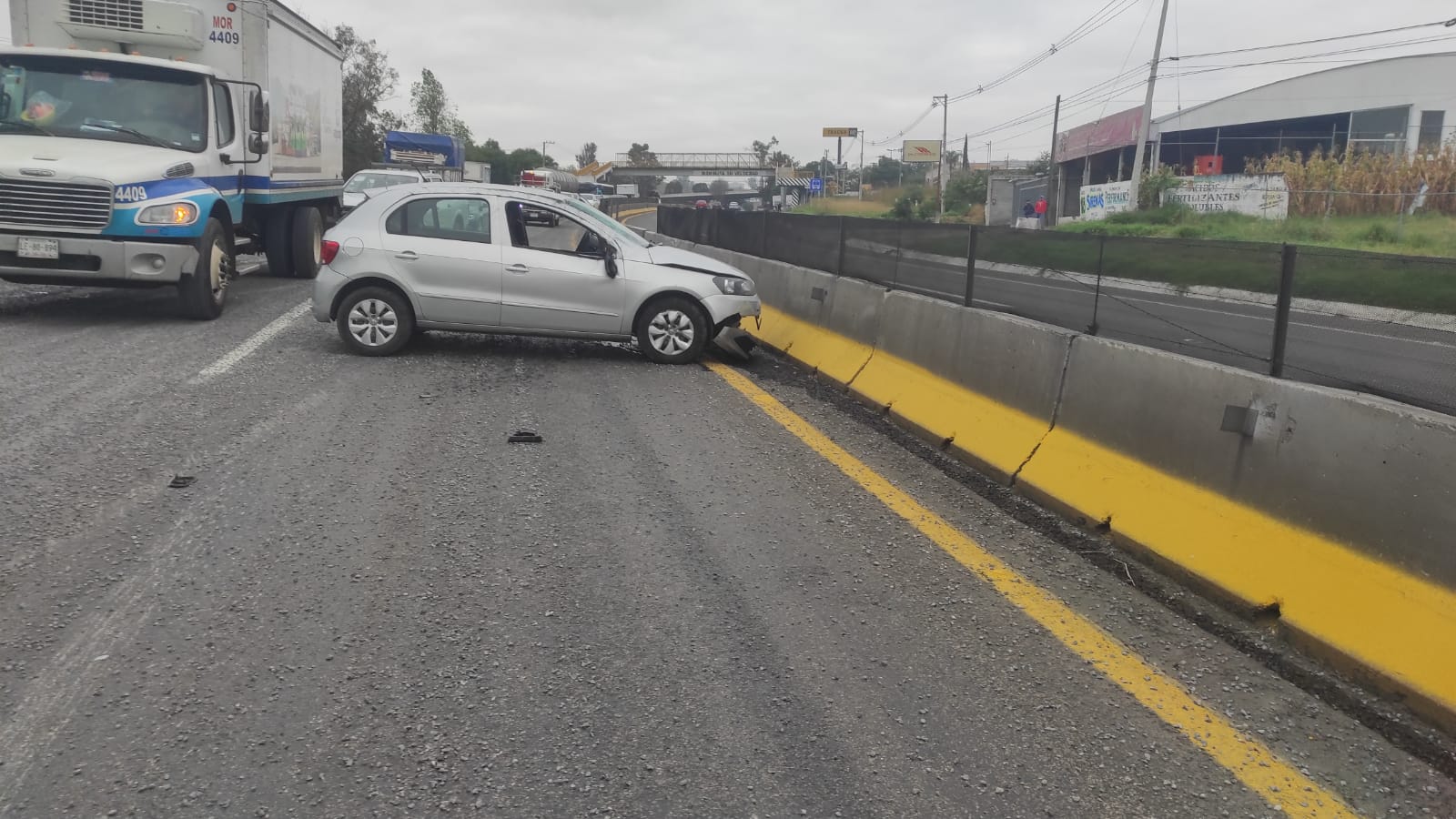 Reportan carambola en carretera a Salamanca