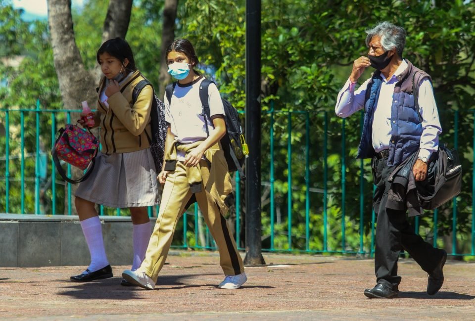 Retiran uso obligatorio de cubrebocas en CDMX