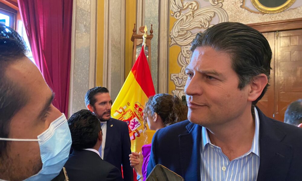 Solo con pruebas, Alfonso Martínez despedirá a acosadores