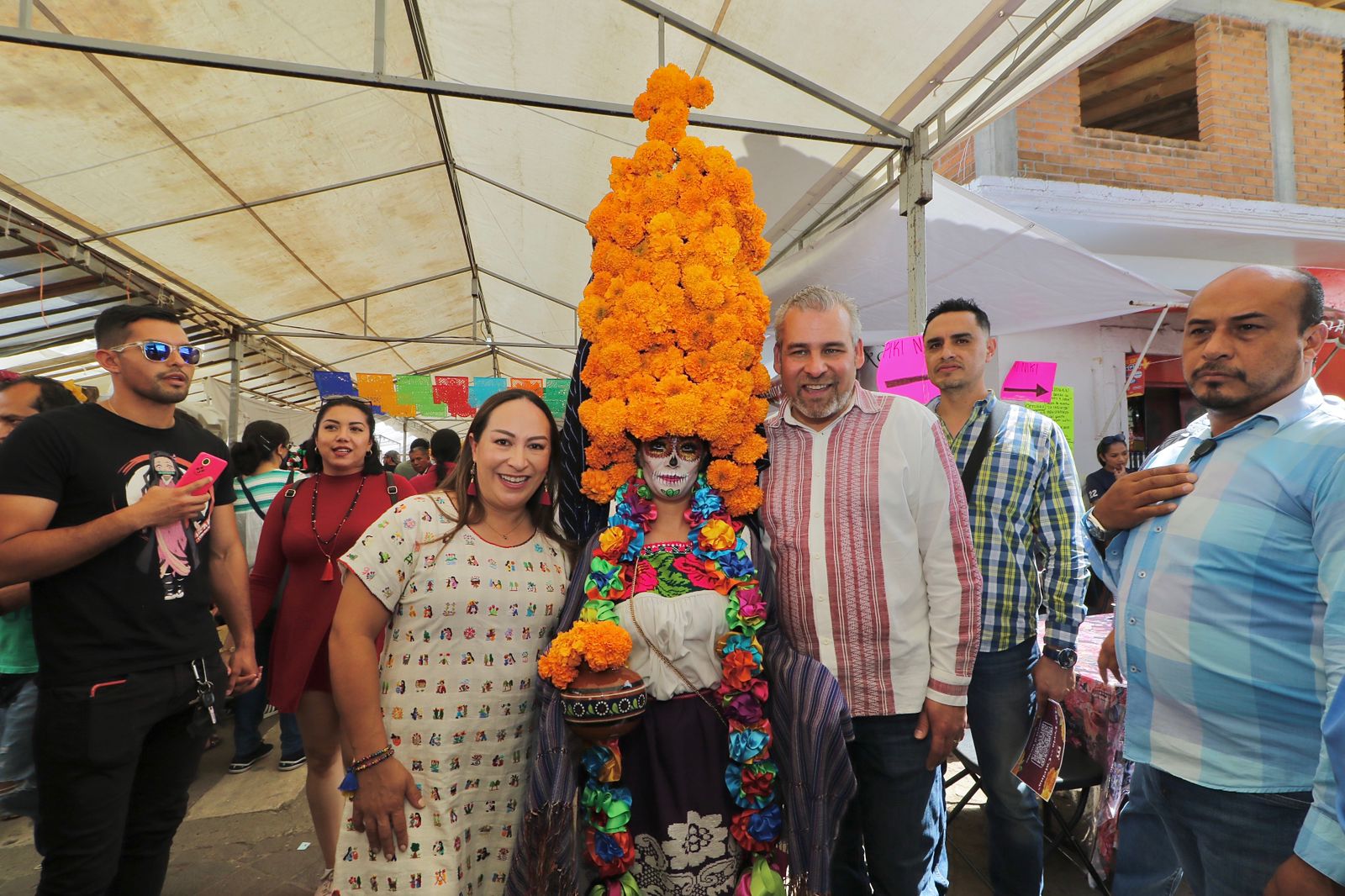 Inaugura Bedolla XII Feria Nacional de la Catrina de Capula