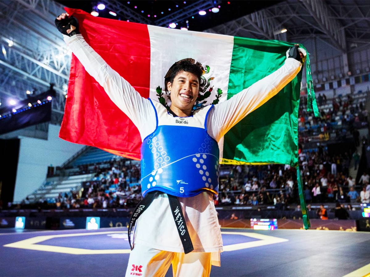 Carlos Sansores campeón del mundo de Taekwondo