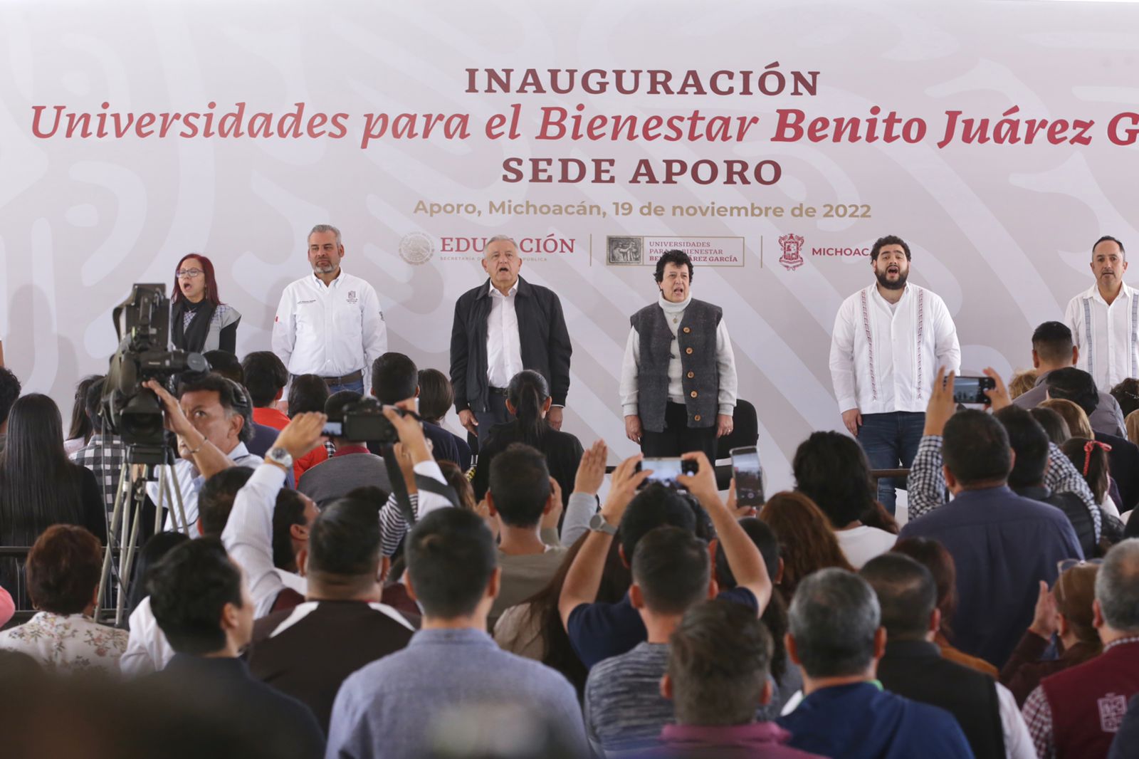 AMLO UMSNH como Universidad Nacional