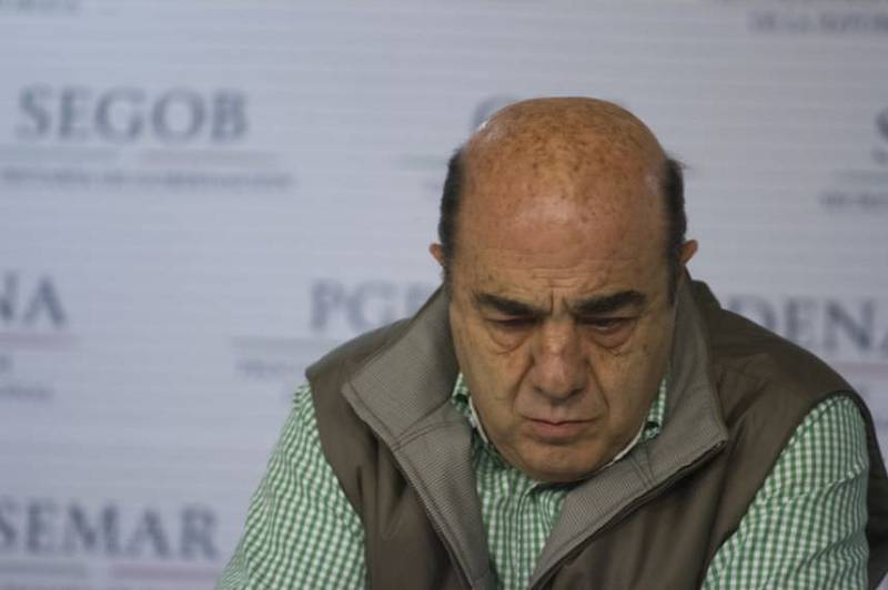 Denuncia UIF a Murillo Karam por presunto lavado de dinero