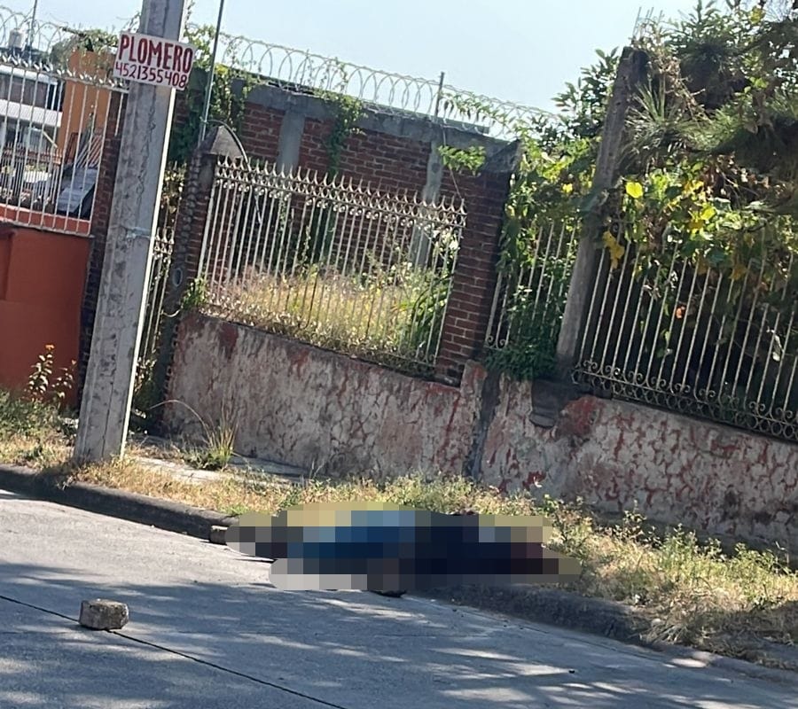 Lapidan a sujeto en la colonia Palito Verde