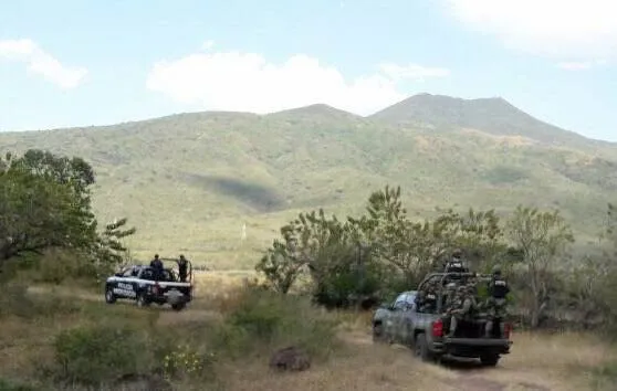 Localizan a un hombre ejecutado a balazos en el Cerro de La Cruz en Uruapan